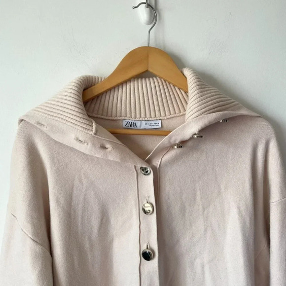 Zara  Knit High Neck Collar Gold Button Cardigan Sweater Ecru Cream Size Small - Picture 5 of 8